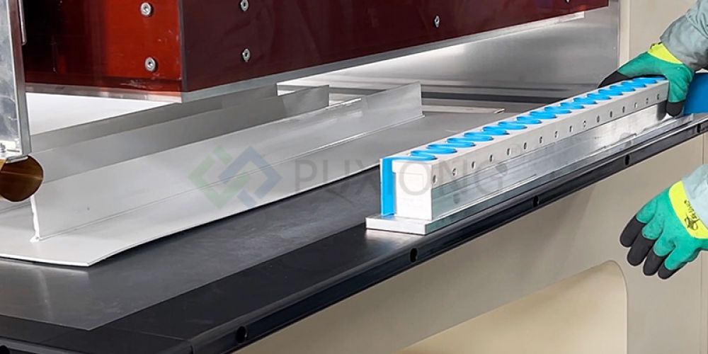 How to choose industrial belts in high-temperature/corrosive environments? Special material solutions